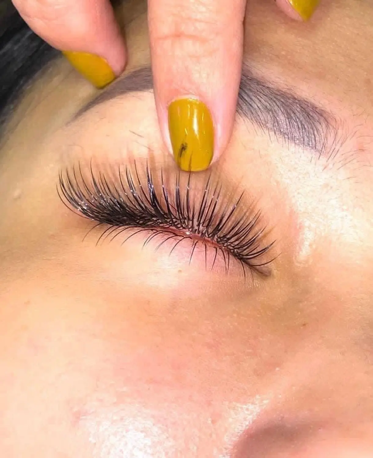 Augenbrauen und Wimpern Be&My Nails Studio