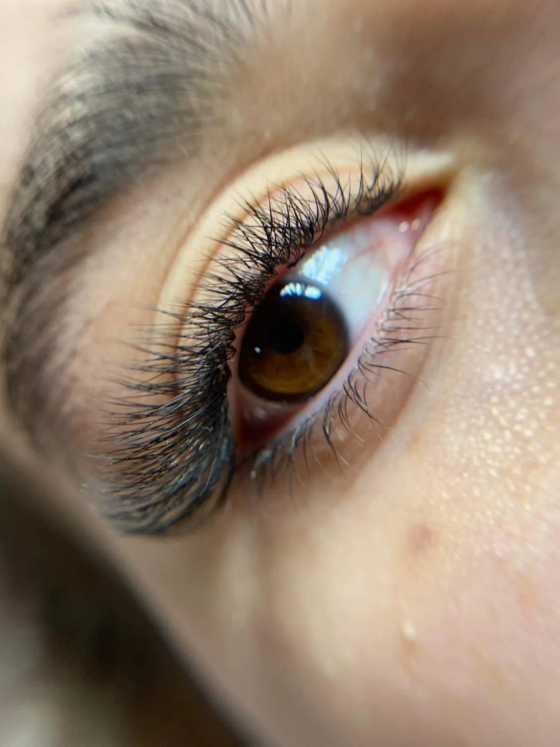 Augenbrauen und Wimpern Be&My Nails Studio